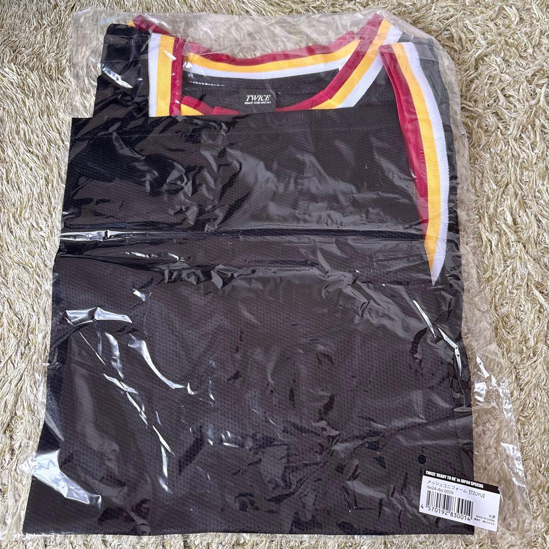 twice ツゥイ メッシュユニフォーム 新品未開封 - メルカリ