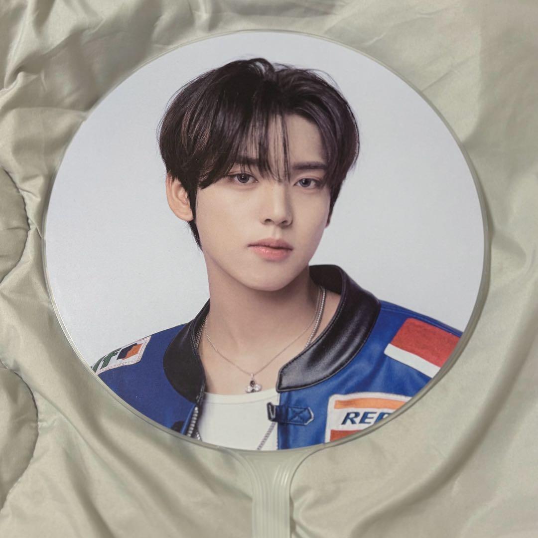 ハンユジン うちわ here&now - メルカリ