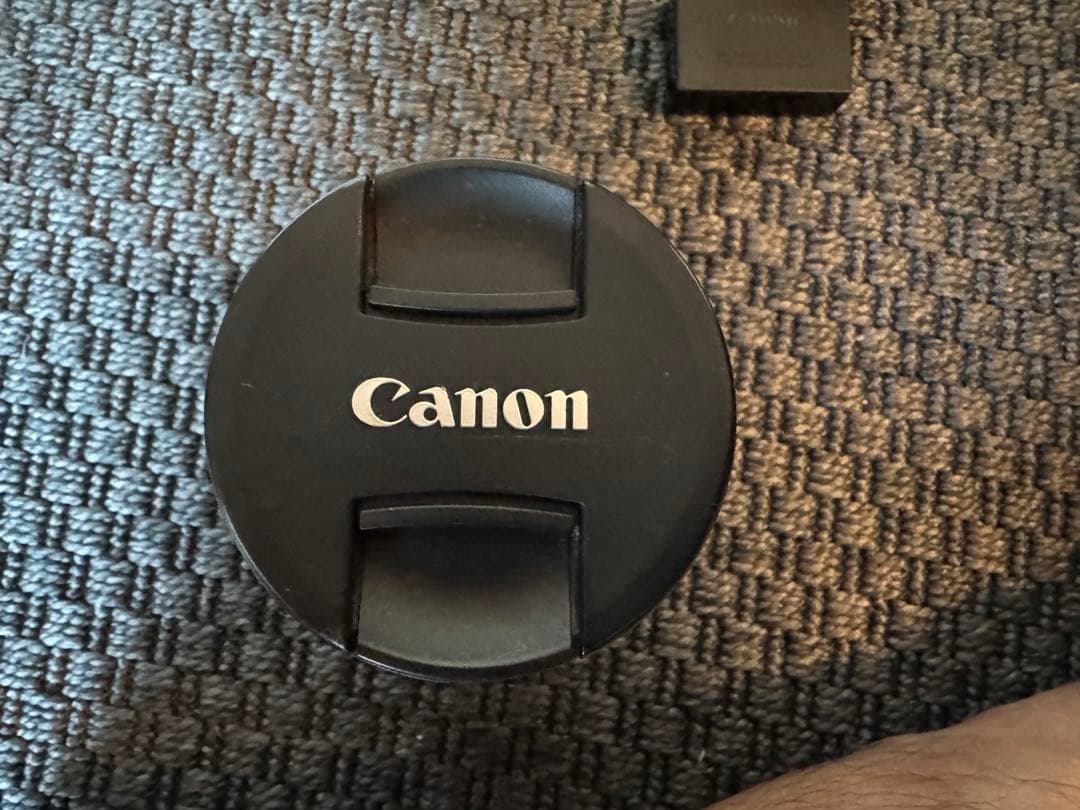 Canon EOS 9000D + EF-S 18-135mm(レンズはオマケ)