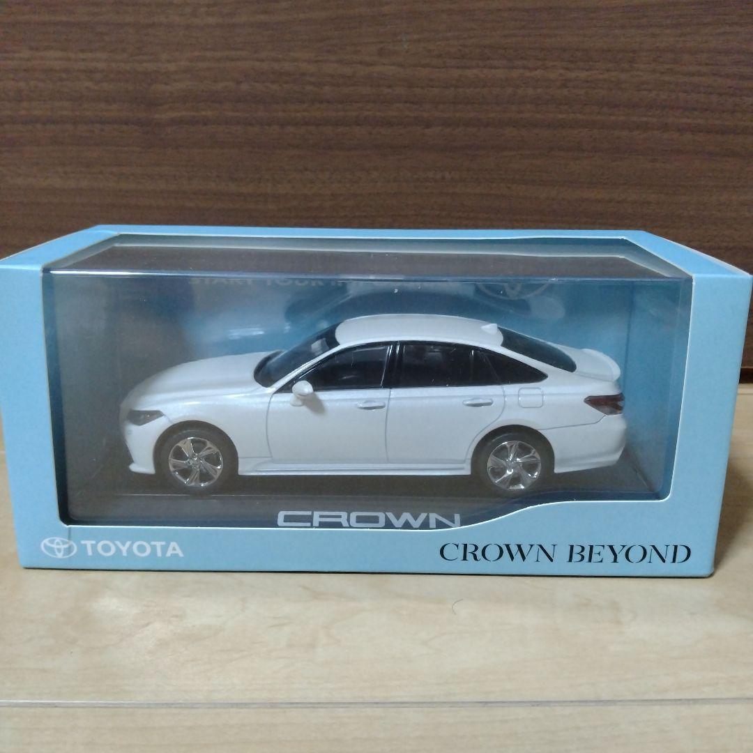 1/30 トヨタ 220クラウン カラーサンプル ホワイトパール - メルカリ