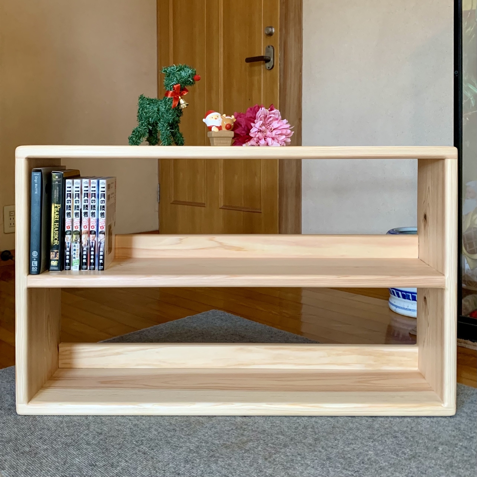 杉の天然木 ブックシェルフ 新作「角のない優しいシェルフ」無垢 収納