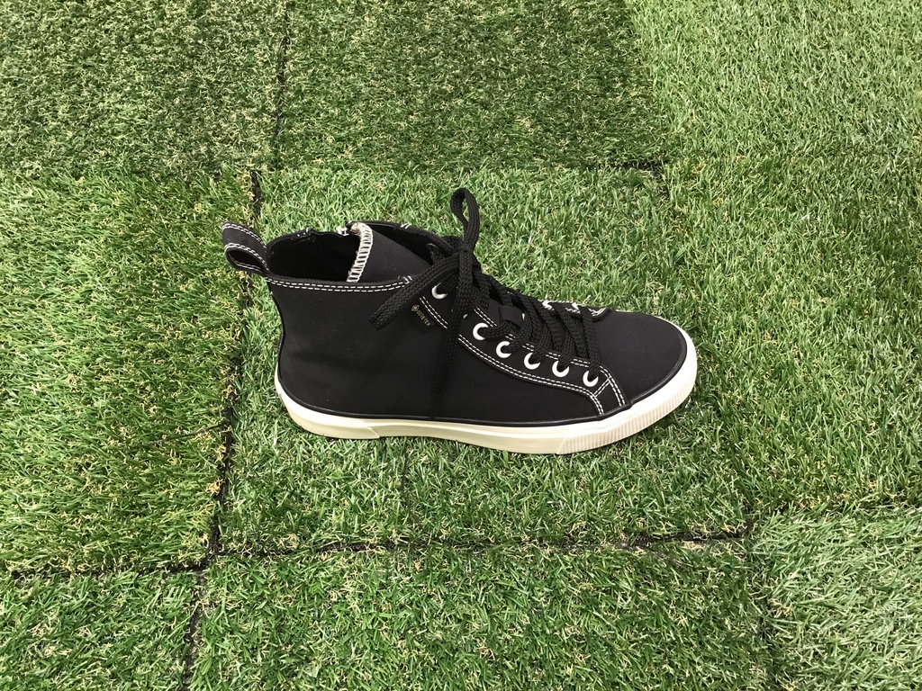 雨にも負けぬハイカットスニーカー | 靴のリーガルコーポレーション