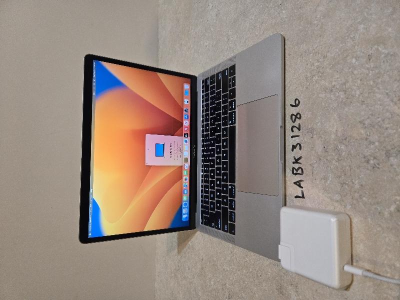 MacBook Pro 2017 (No Touch Bar) - 13 inch - Guide, Specs, Prices