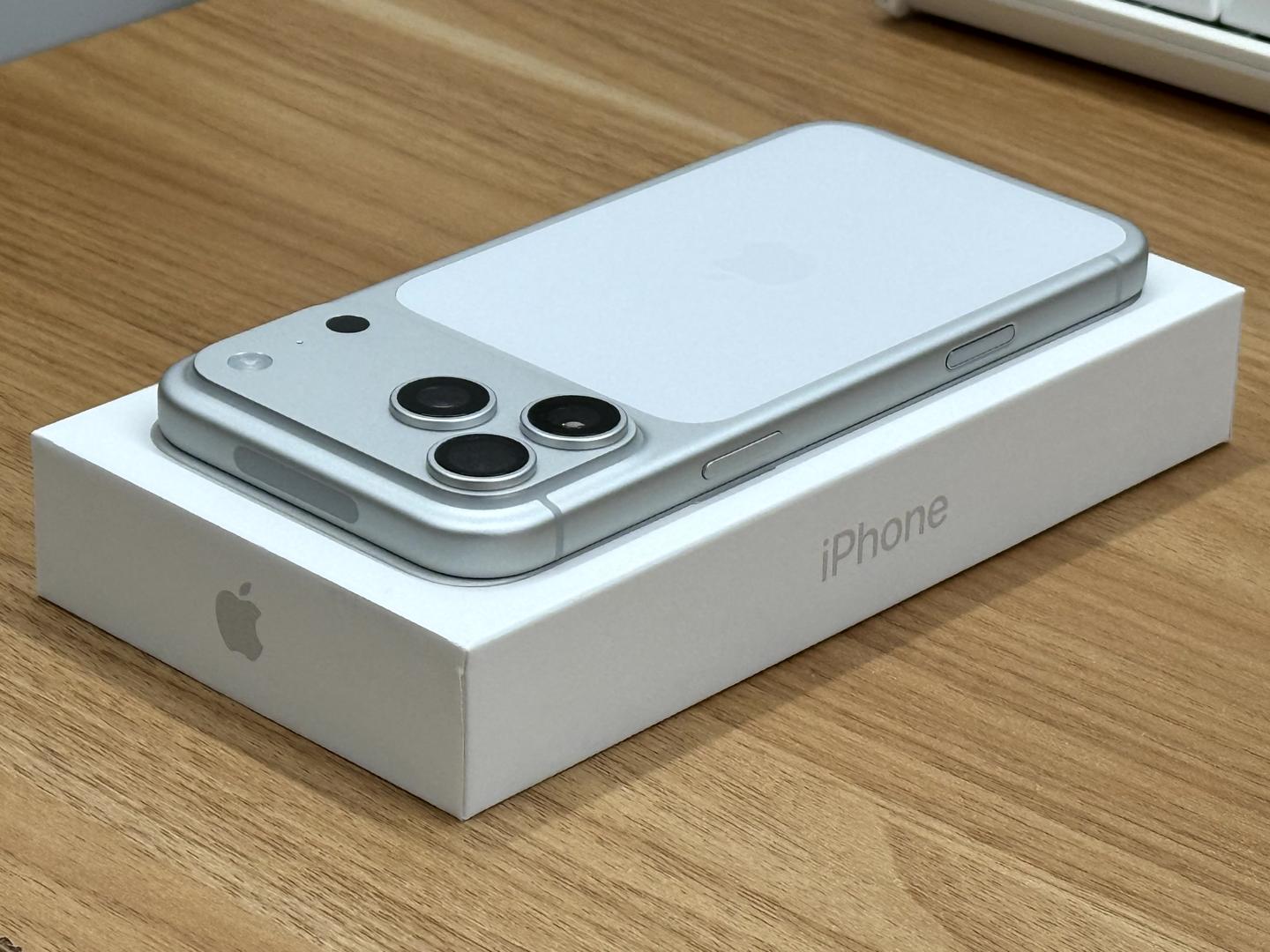 Apple iPhone 17 Pro Max - Unlocked, 256GB, Silver, A3257