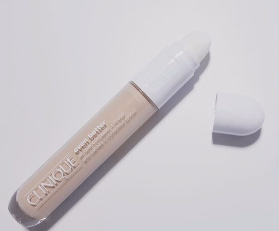 イーブン ベター オール オーバー コンシーラー | クリニーク Clinique