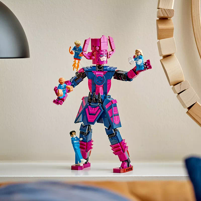 宇宙災害級ヴィランとバトル！「ファンタスティック・フォー vs