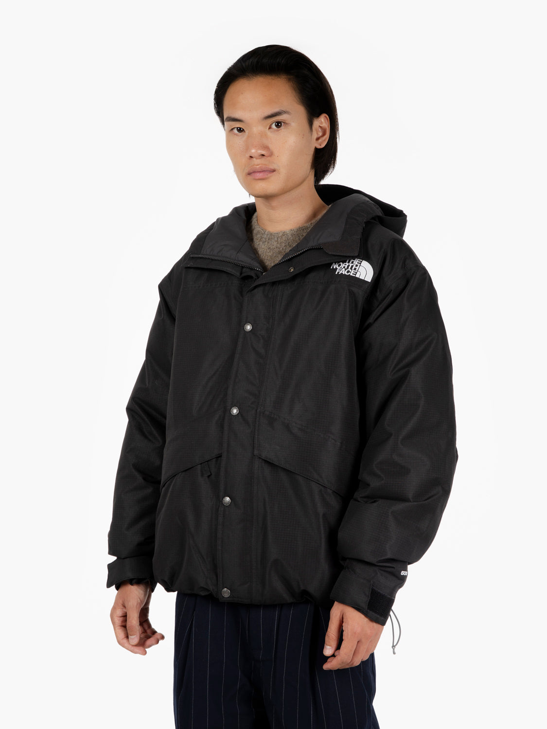 The North Face - Mountain down jacket black | STIMM