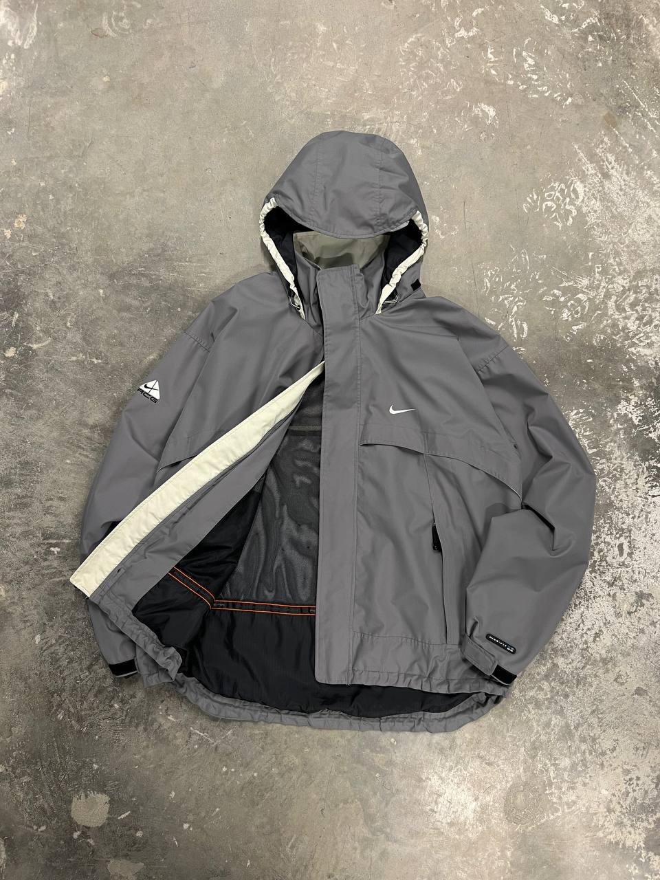 90s Vintage Nike ACG Jacket - StreetStyler