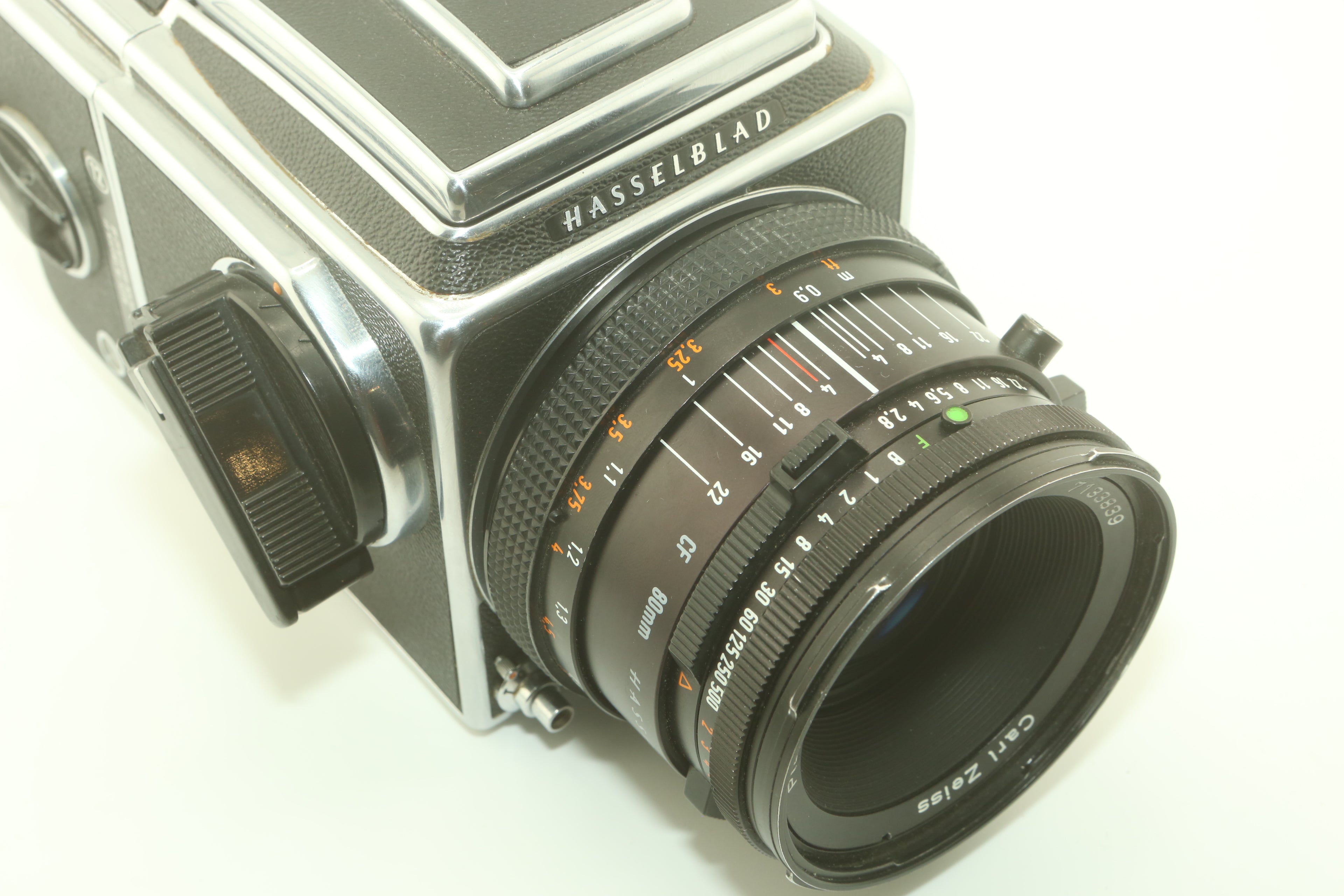 Hasselblad 500 C/M + Planar 80mm 2.8 – Studio Argentique