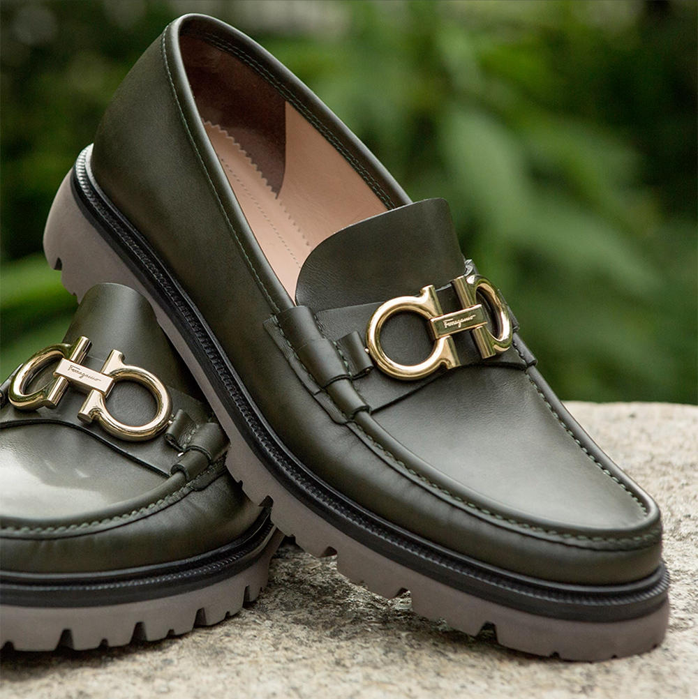 フェラガモから、