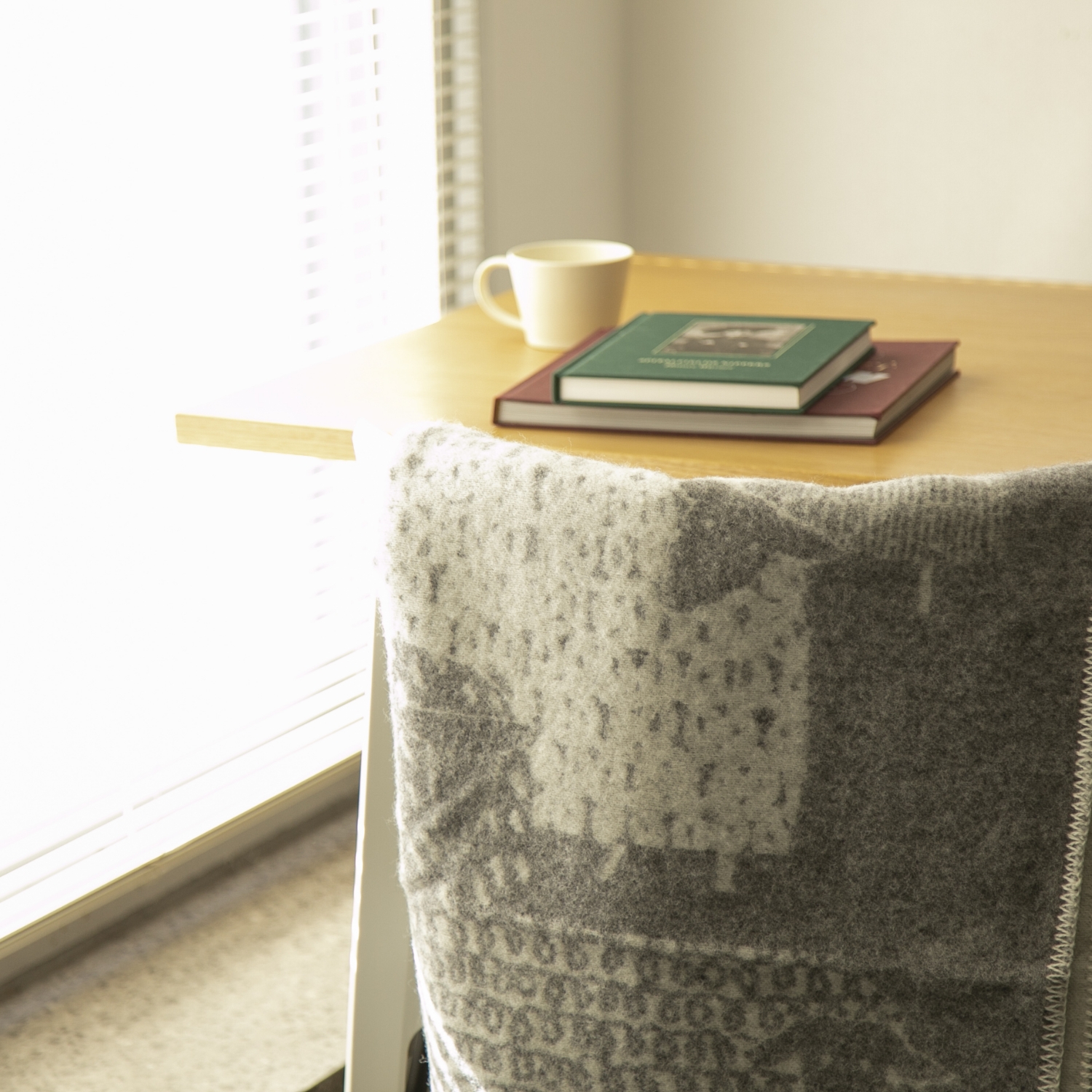 LAPUAN KANKURIT/PAKAPAAT ウールブランケット 90×130cm -羊の群れが