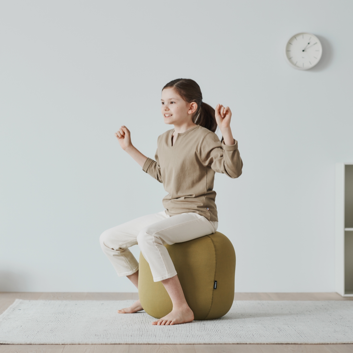 ＆MEDICAL/MALLOW オーバルバランスボール ミニ ニット -小柄な方でも