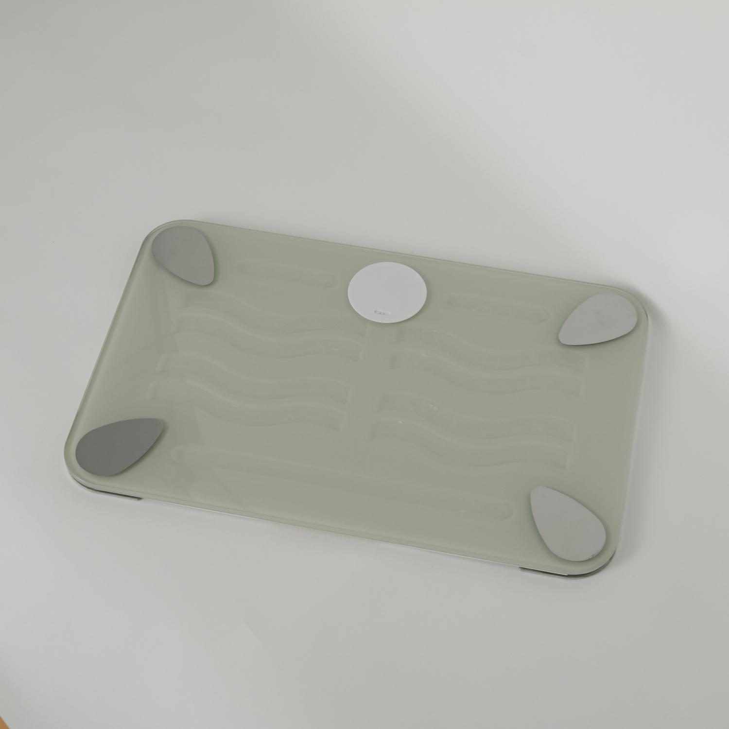 スマートバスマット -簡単に健康管理できる！乗るだけで体重が計れる