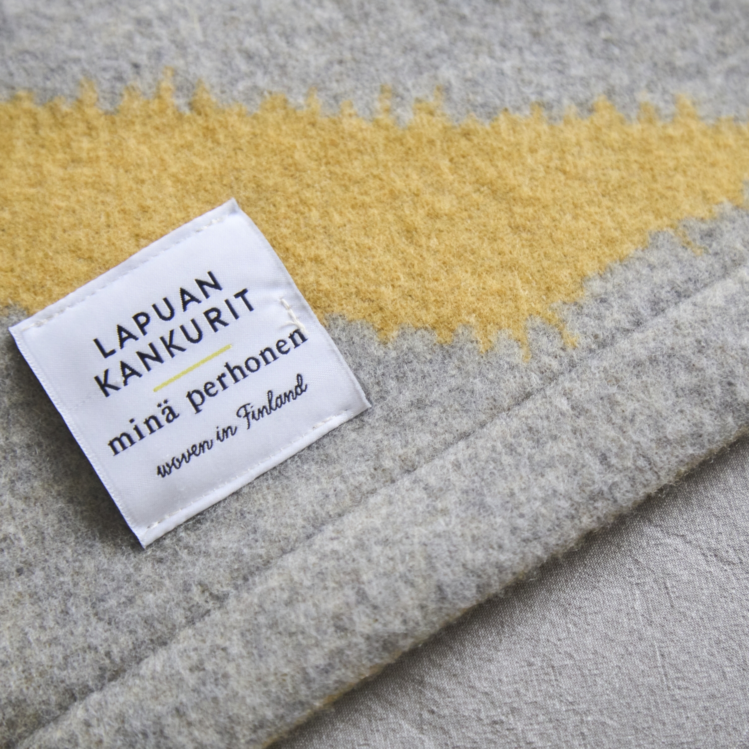 LAPUAN KANKURIT/METSÄLAMPI メリノウールブランケット 130x200cm
