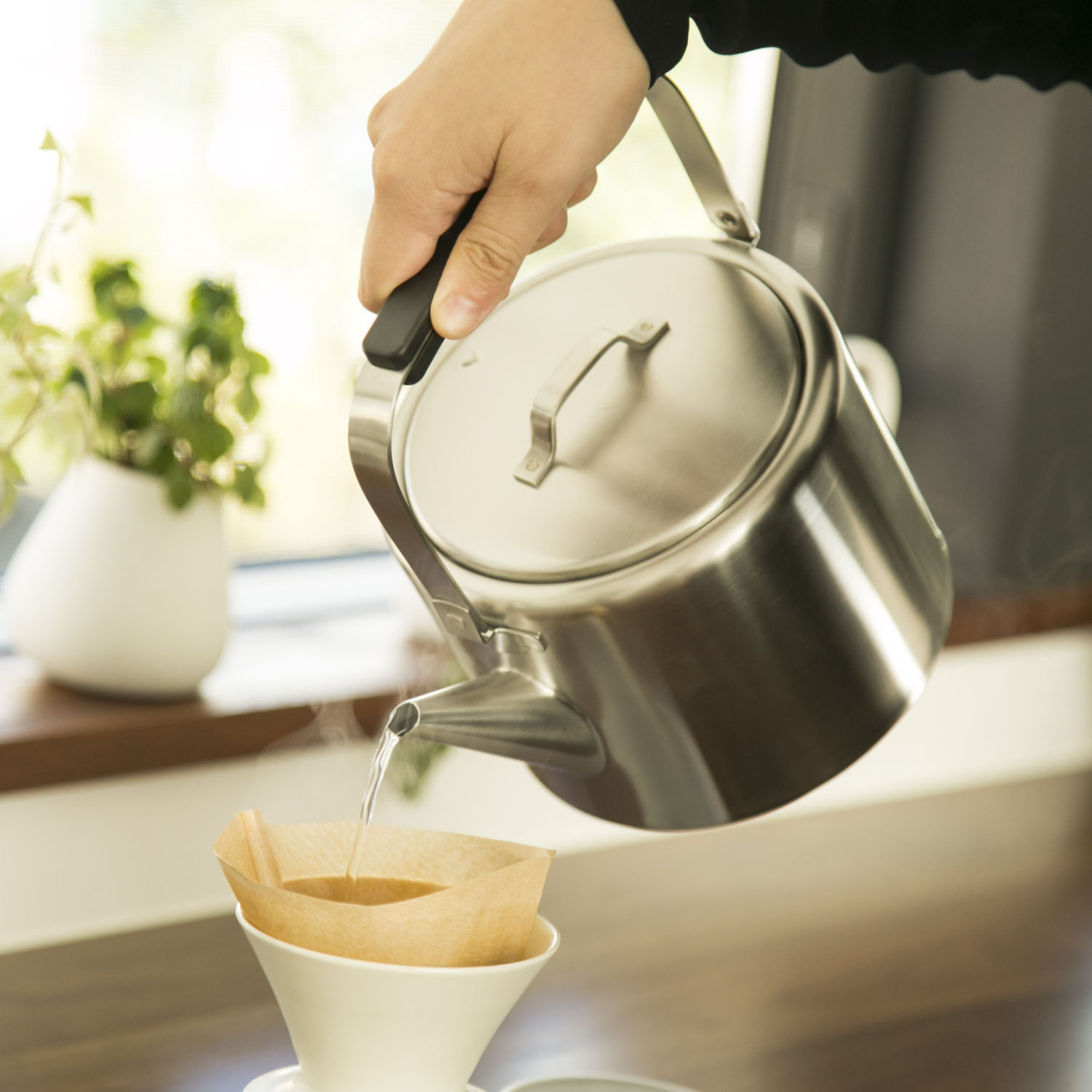 工房アイザワ/ストレートケトル 2.0L マット -細い注ぎ口でコーヒーも