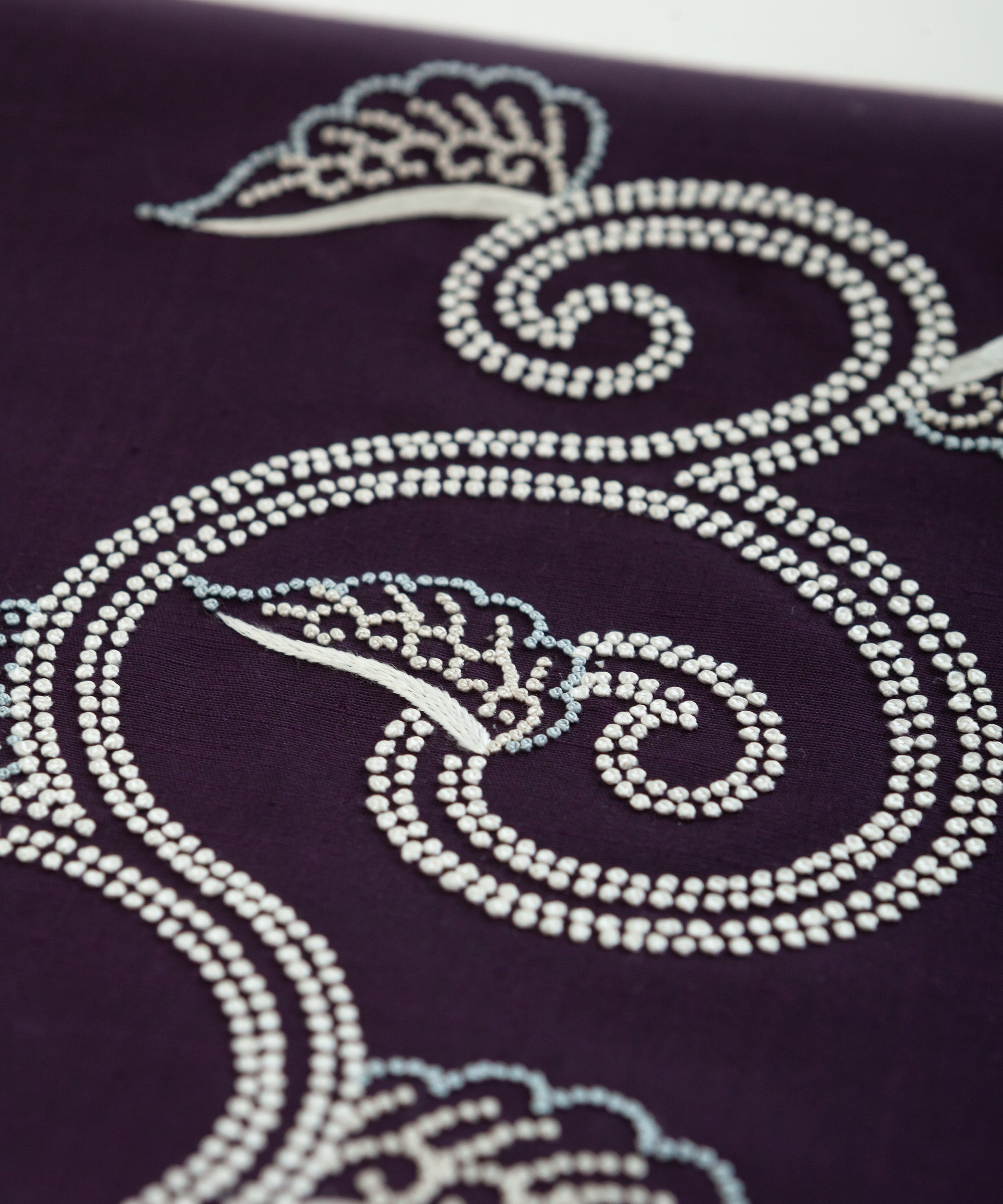 相良刺繍 九寸名古屋帯「つの唐草」 – きものすぎをECサイト