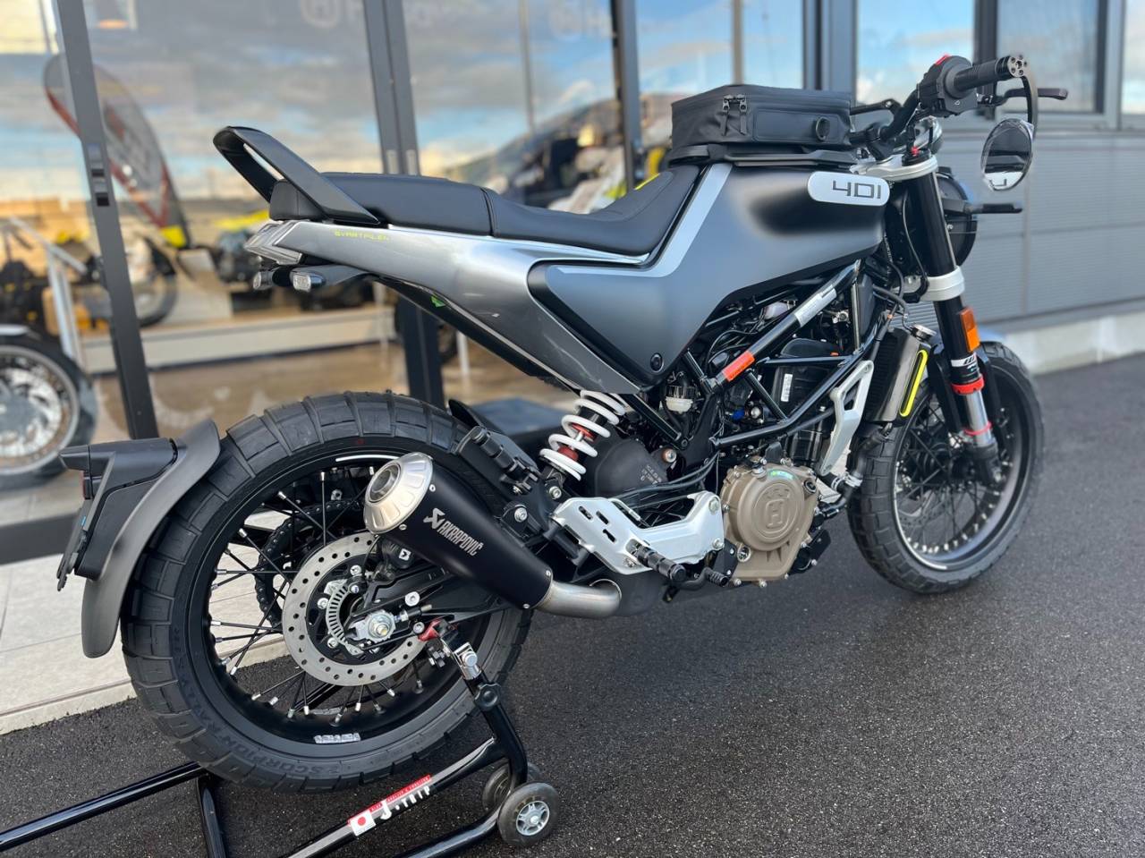 Husqvarna Motorcycles / SVARTPILEN 401カスタム総額30万円相当