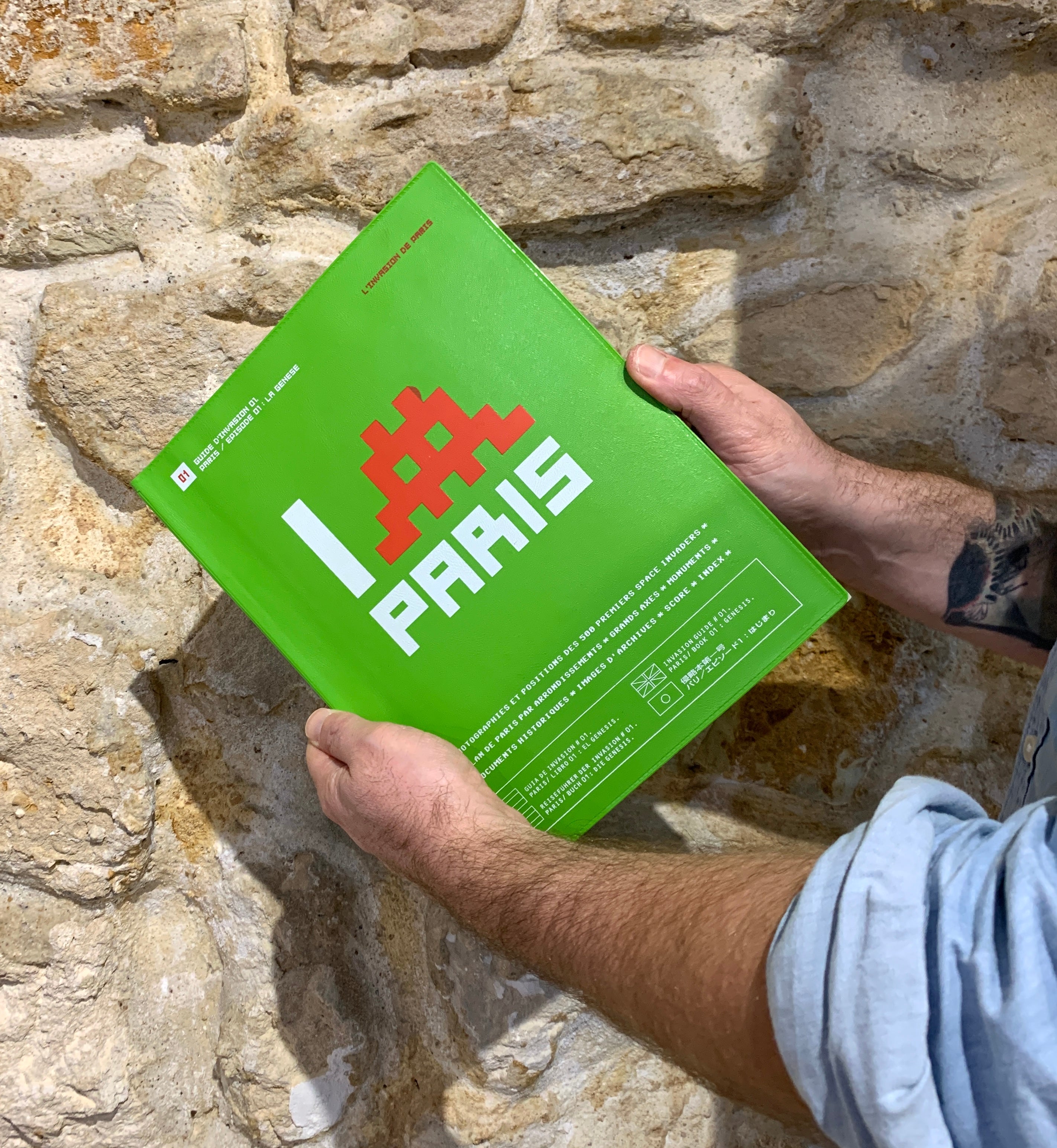 Invader - L'Invasion de Paris (1st edition - 2003) – Achetez de l'Art