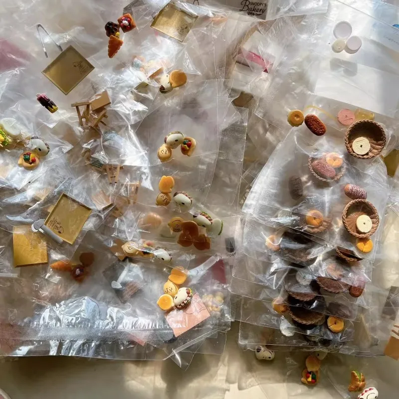 Re-ment Genuine 8Pcs Peanuts SNOOPY'S BAKERY スヌーピーモチーフの