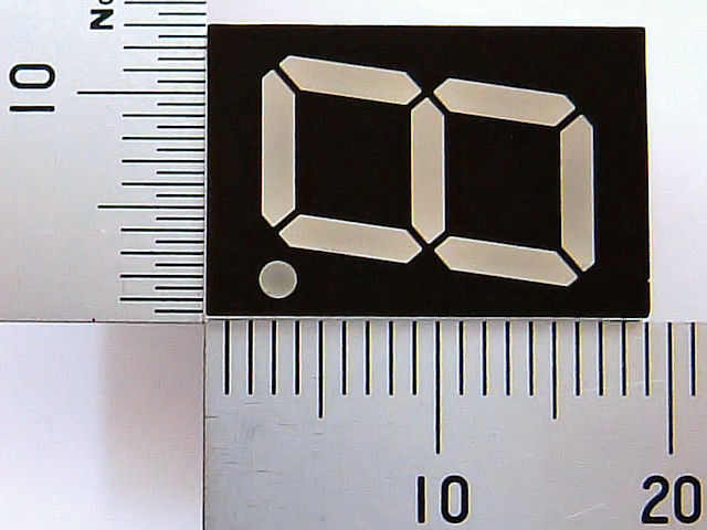 赤色7セグメントLED表示器 1文字カソードコモン ボディ黒 C-551SRD