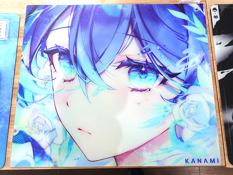 イラストデザインが特徴のガラスマウスパッド「Arbiter Studio x