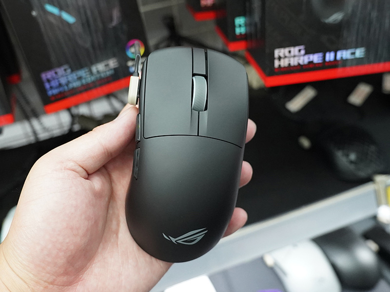ASUSのゲーミングマウス「ROG Harpe II Ace」が登場、プロ選手と共同