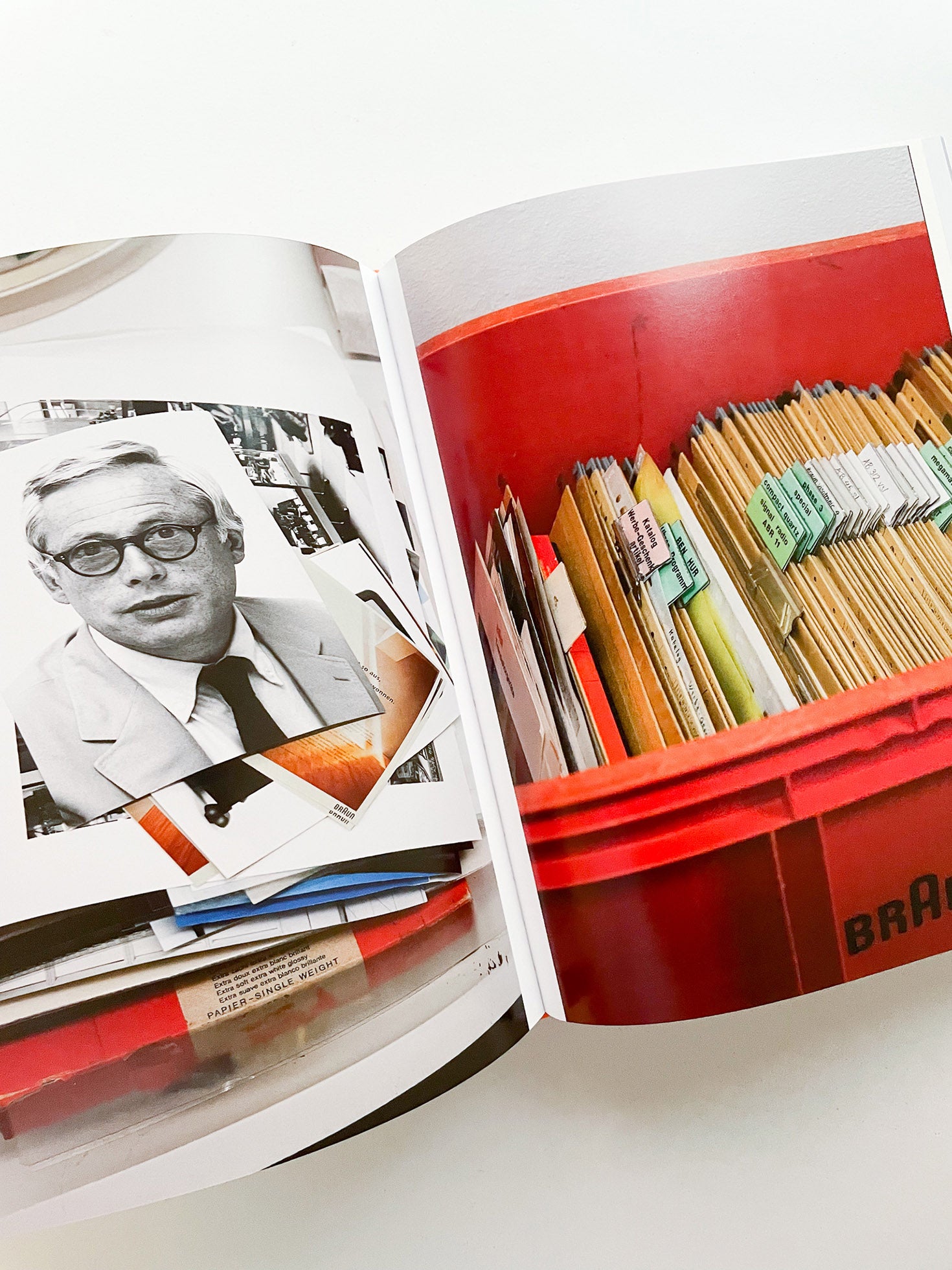 As Little Design as Possible / Dieter Rams - 本 屋 青 旗 Ao-Hata