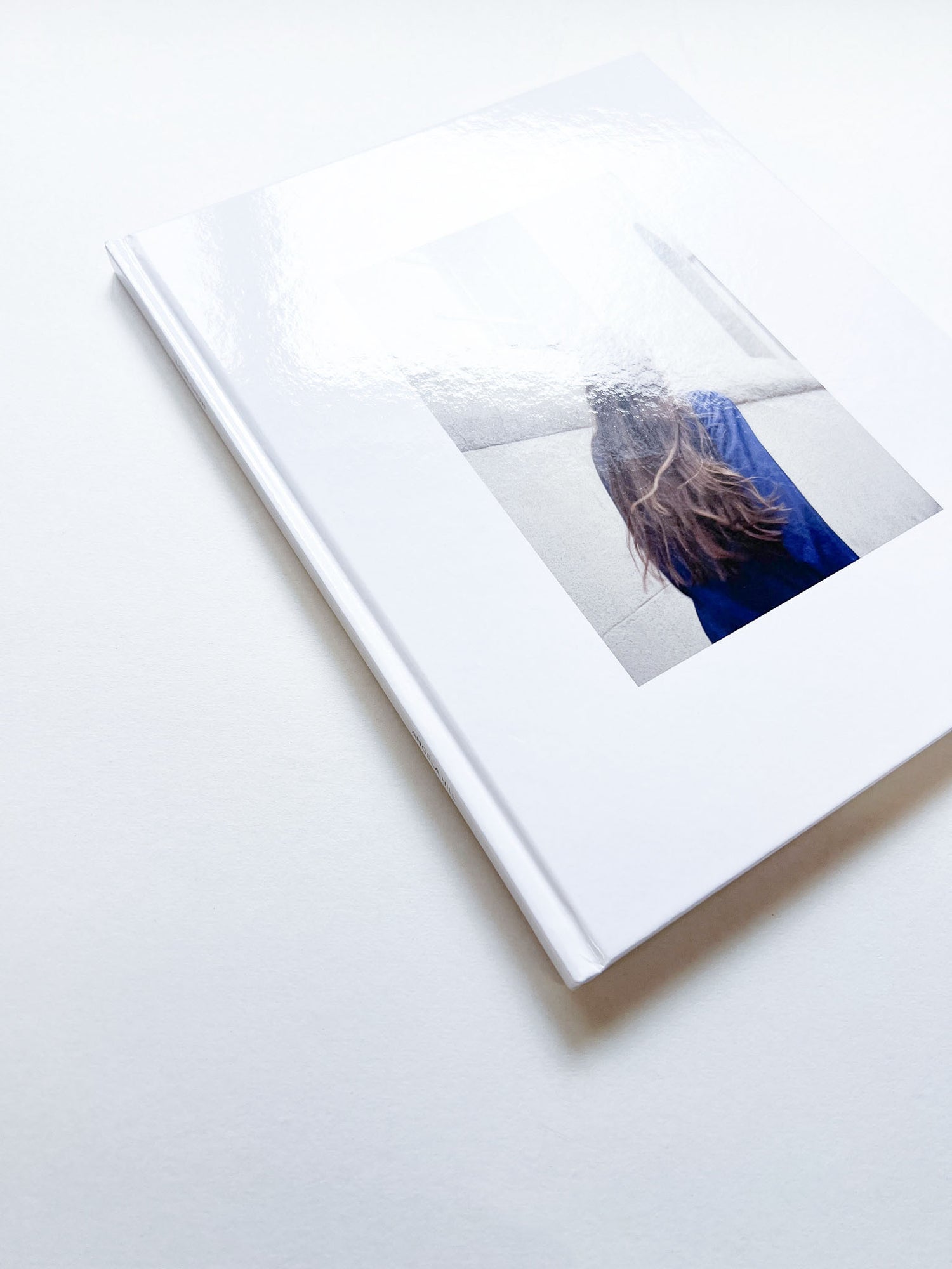 X-GIRL SHOW / Angela Hill - 本 屋 青 旗 Ao-Hata Bookstore