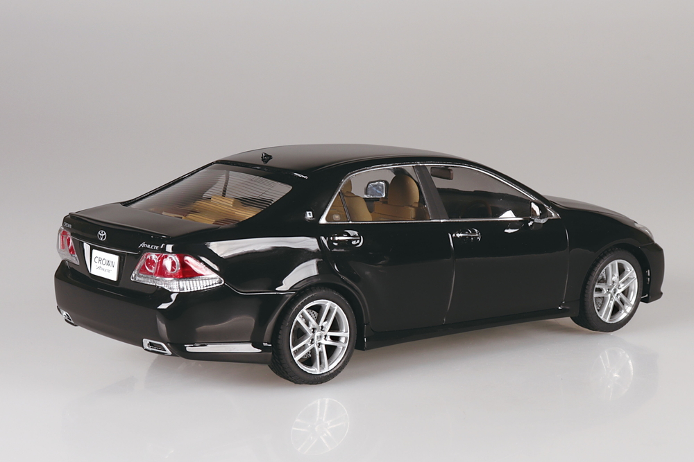 1/24 トヨタ GRS204 クラウン アスリート '08/'10 - AOSHIMA SCALE