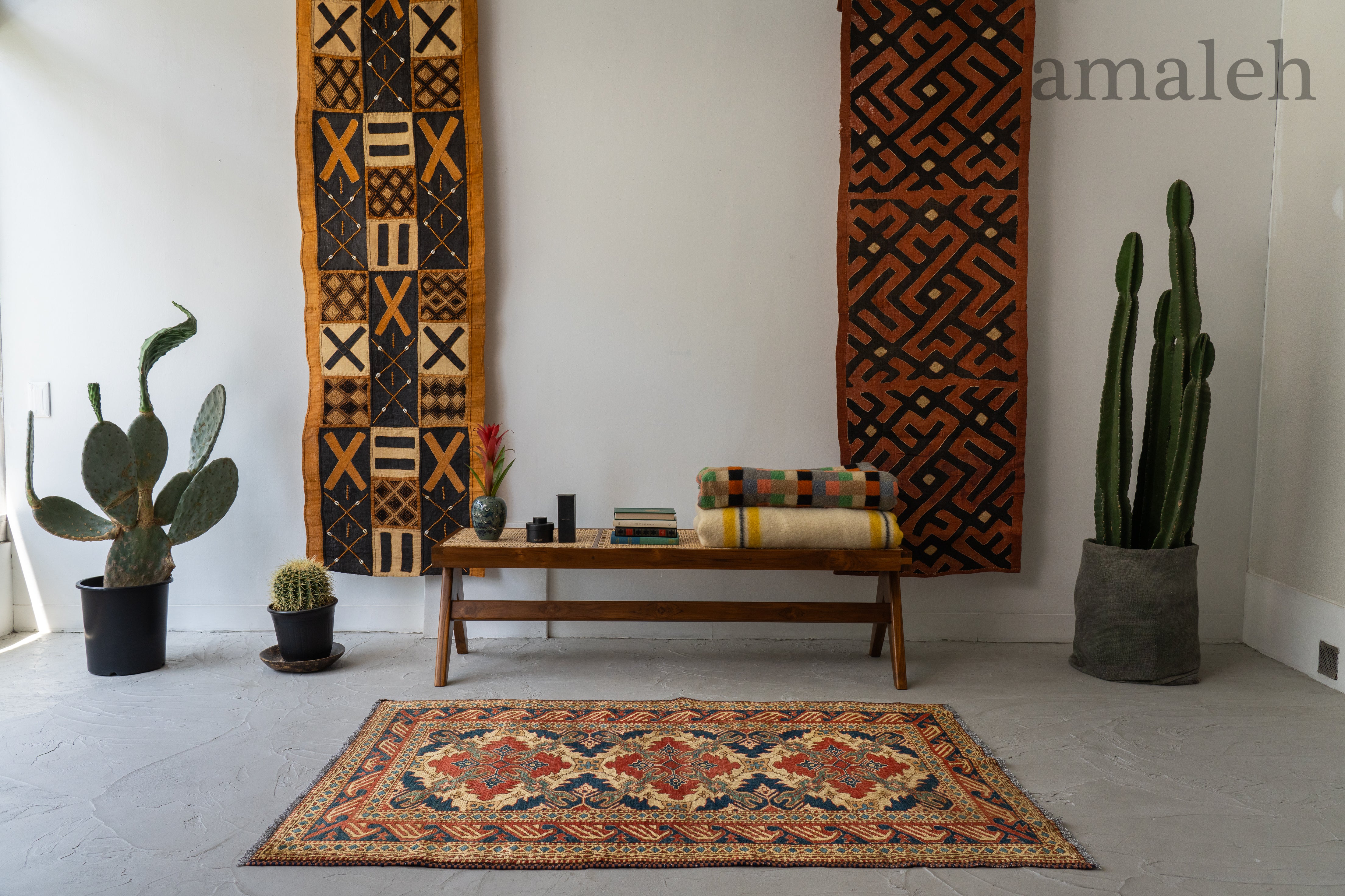 トルコヴィンテージラグ A86 レア ベージュ イエロー プラム ピンク