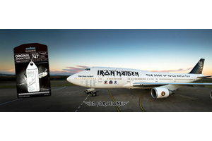 アイアン・メイデンの航空機「エド・フォース・ワン」 機体外板が