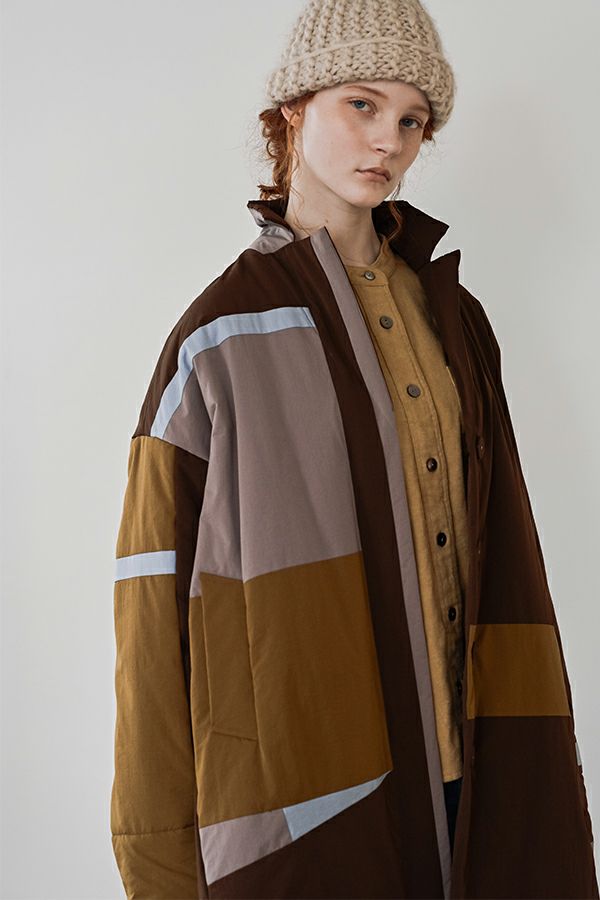 配色パッチ中綿コート | メゾンドアムウ
