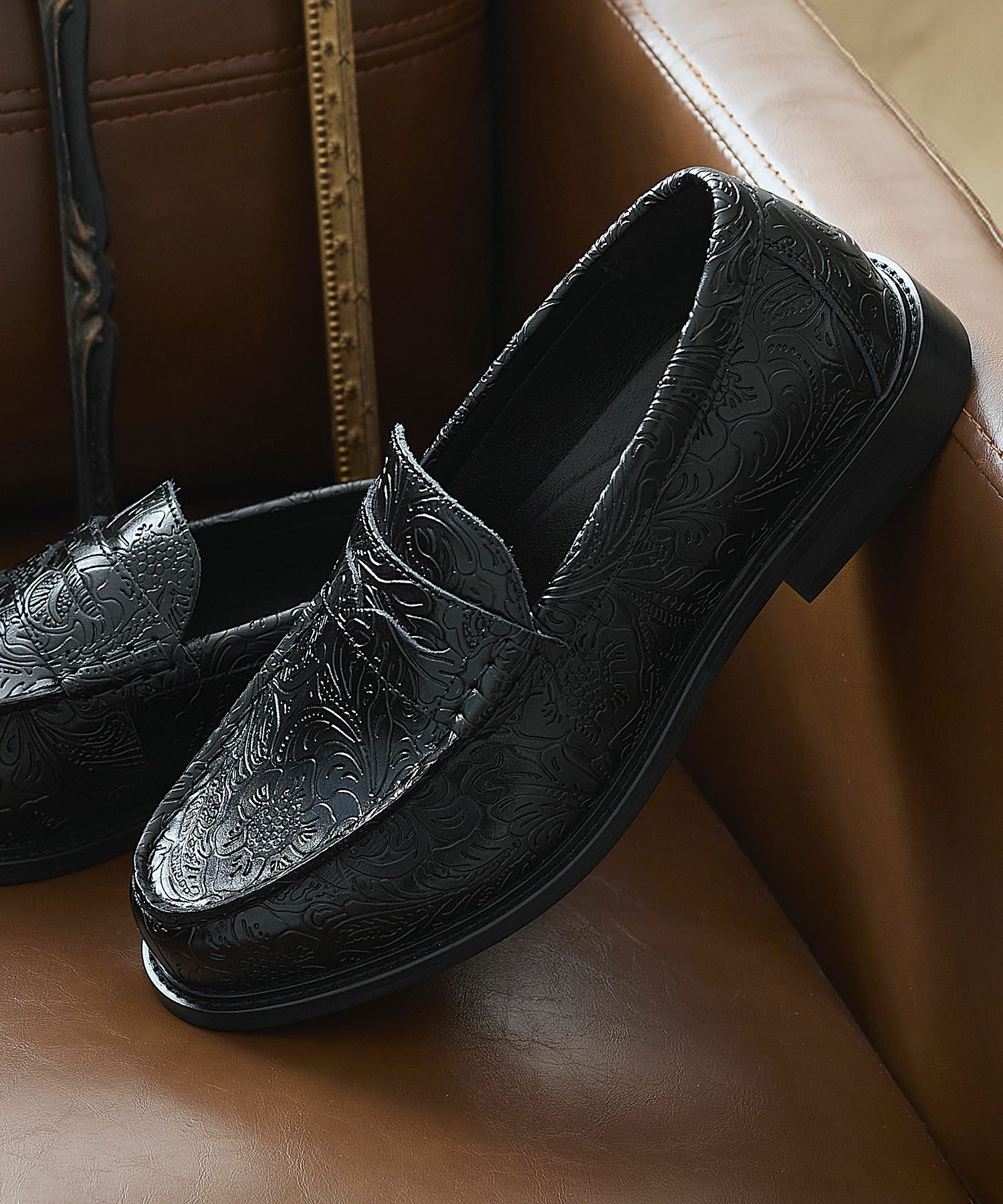 プレミアム ペイズリーエンボス レザー コイン ローファー | andex