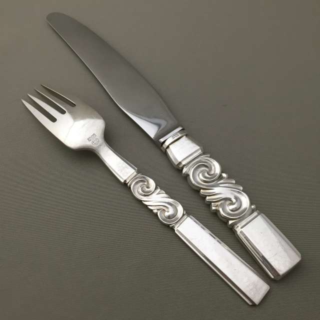 ジョージ・ジェンセン「“Scroll” ディナーフォーク＆ナイフ セット