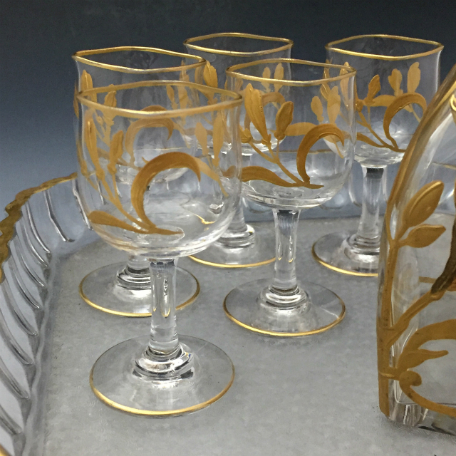 オールドバカラ「金彩装飾 ユリ文様 リキュールセット（ボトル&グラス5