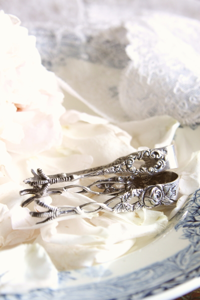 アンティークシルバートング 薔薇 ヨーロッパ アンティークストリュフ