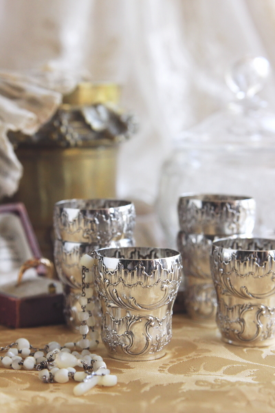 アンティークシルバーリキュールカップ ショットグラス ロココ