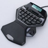 ASCII.jp：ロジクールG13は片手用ゲームコントローラーの決定版か？ (1/4)