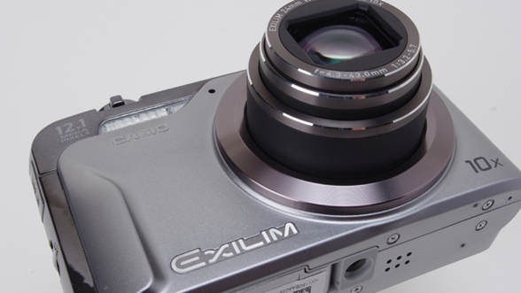 ASCII.jp：夏休みの旅行に持っていきたい「EXILIM EX-H10」 (1/3)