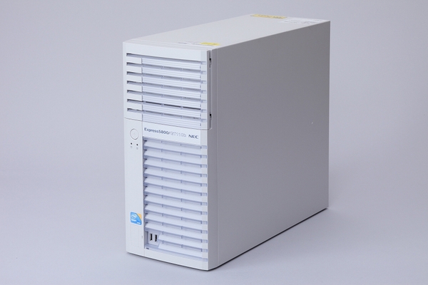 ASCII.jp：4万円台から買えるサーバー、NEC「GT110b」を試す (1/4)