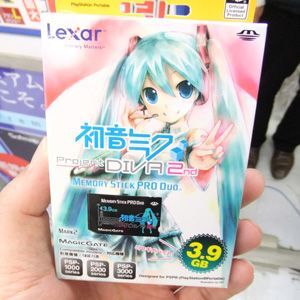 ASCII.jp：今週の新製品で最も注目されていたのはミク仕様のメモステ!?