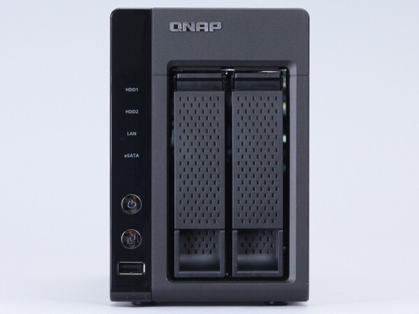 ASCII.jp：簡単構築サーバーにもなる多機能NAS QNAP TS-219P＋ (1/3)