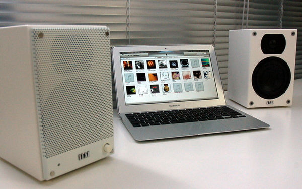 ASCII.jp：コンパクトなボディーからあふれ出る上質、ELAC AM50 (1/4)