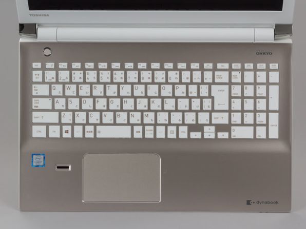 ASCII.jp：高級感あるサテンゴールド、ストレージ＆インターフェース