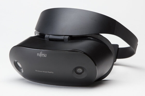 ASCII.jp：富士通が! まさかの「Windows Mixed Reality」対応ヘッド