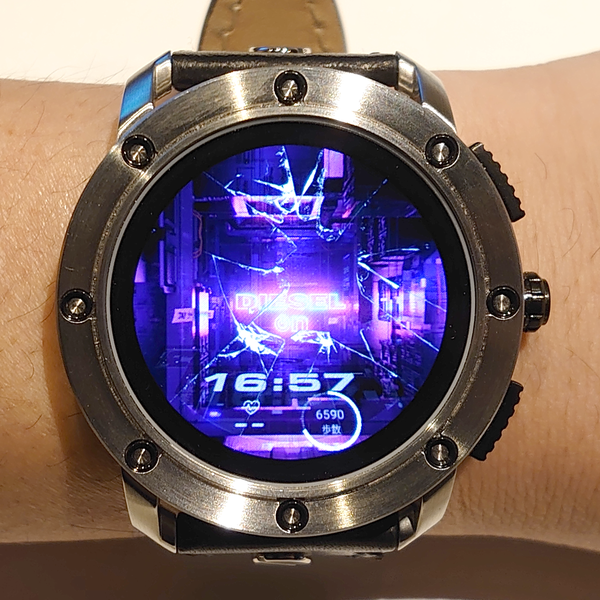 ASCII.jp：ディーゼル人気スマートウォッチ「Axial」画面が壊れる