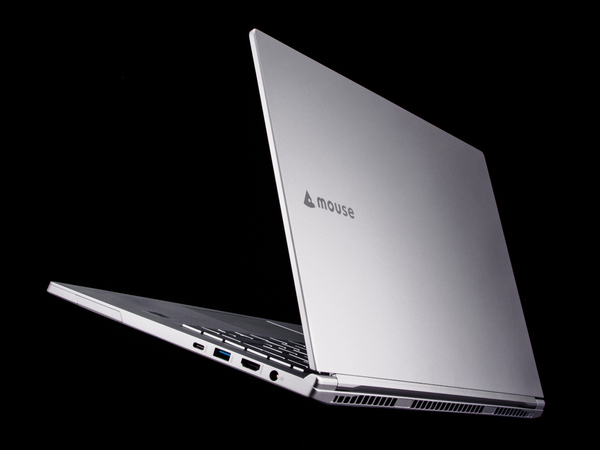 ASCII.jp：第10世代Core i7搭載、シルバーカラーが美しい15.6インチ