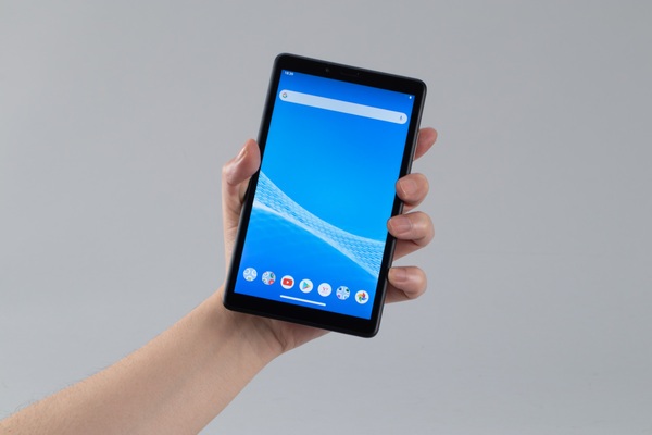 ASCII.jp：お手頃価格でも愛着をもって使えそうな7型Androidタブレット