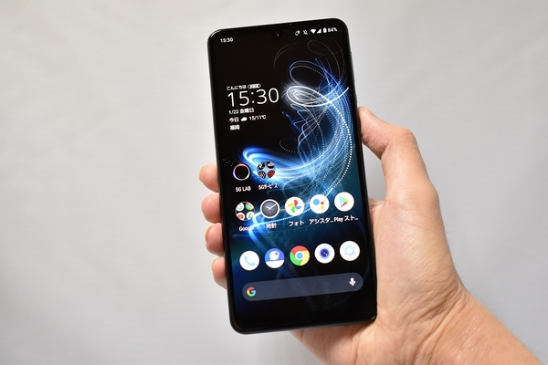 ASCII.jp：240Hz駆動で動画・ゲームも得意な「AQUOS zero5G basic」は