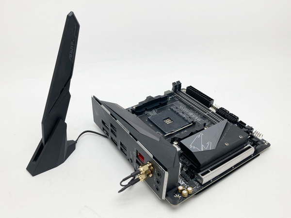 ASCII.jp：Mini-ITXマザーを使ってコンパクトなカジュアルゲーミングPC